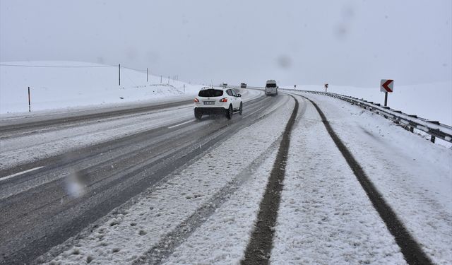 Van’da o yollar kapalı! Van Büyükşehir Belediyesi açıkladı!