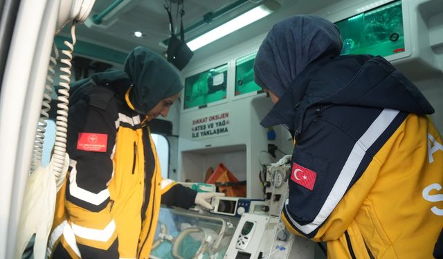 Ambulans helikopter bir günlük bebek için havalandı