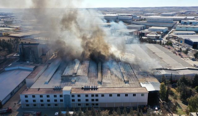 Şanlıurfa'daki fabrika yangını kontrol altına alındı