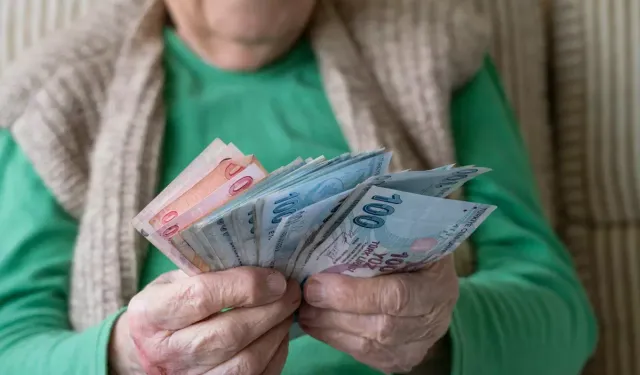 Emekli maaşlarına 2 yeni düzenleme geliyor! Detaylar belli oldu…