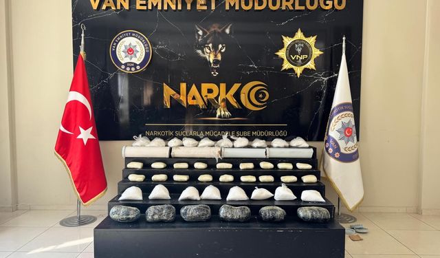 Van'da uyuşturucu operasyonu: 3 kişi yakalandı, 49 kilo uyuşturucu ele geçirildi!