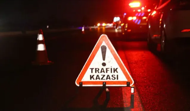 Yangın ihbarına giden itfaiye aracı ile otomobil çarpıştı! Yaralılar var…