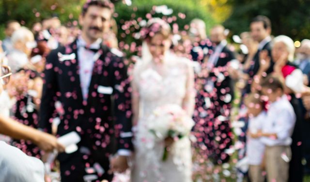 Van’da düğün yapacak çiftlere 500 bin TL geri ödemesiz çeyiz yardımı! İşte başvuru tarihi ve şartları…