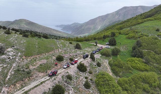 Van Gölü'nün eşsiz koyları off-road tutkunlarını ağırladı