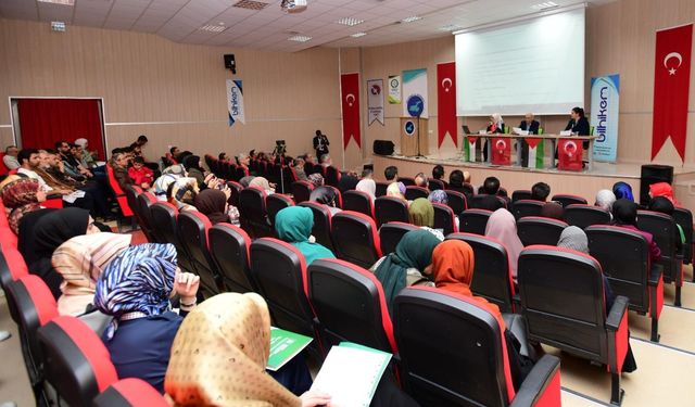 Van YYÜ’de “Tüm Yönleriyle Filistin” Temalı Uluslararası öğrenci sempozyumu gerçekleştirildi!