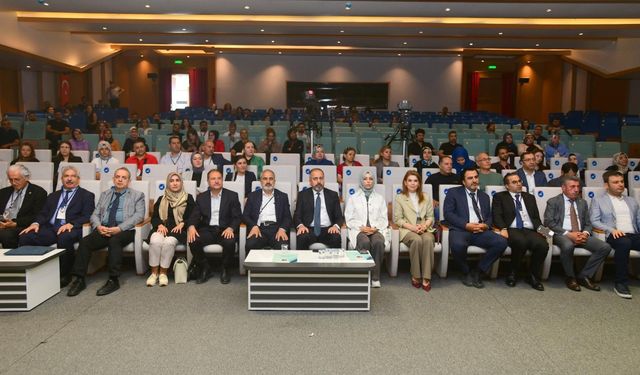 Van YYÜ Tarafından “Sağlık Hizmetlerinde Kalite ve Akreditasyon Sempozyumu” düzenlendi