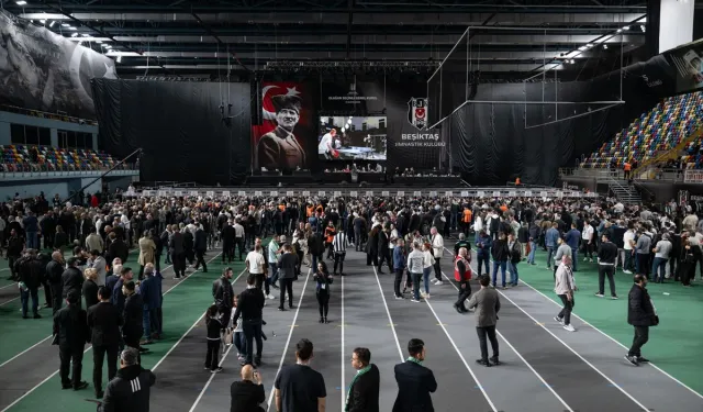 Beşiktaş'ta Serdal Adalı, yeniden başkan oldu