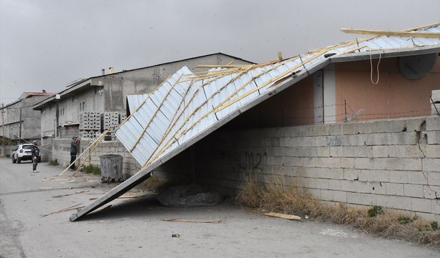 Van'a sarı kodlu uyarı: Fırtına ve sağanak yağış geliyor, saat belli oldu!