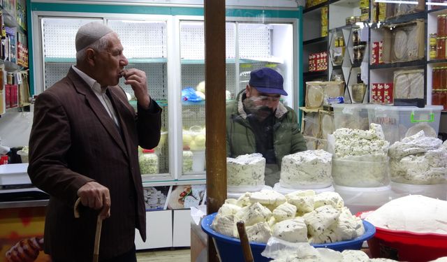 Van’ın tescilli lezzetlerinden taze otlu peynirin bu yılki fiyatı açıklandı