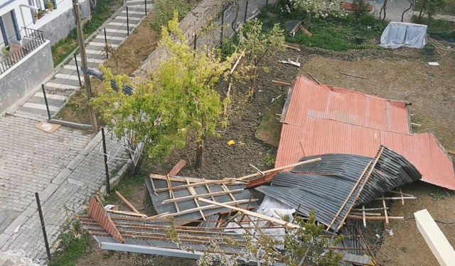 Van’da kenti felç eden şiddetli fırtına ne zaman dinecek? Meteoroloji saat verip uyardı!