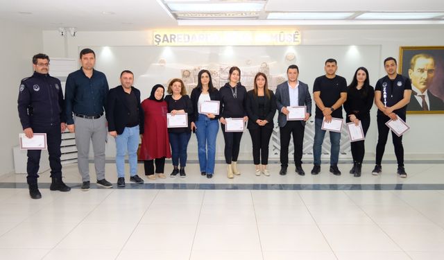 İpekyolu Belediyesi çalışanlarına ilk yardım sertifikaları törenle verildi