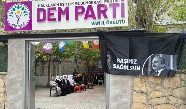 Van’da Sırrı Süreyya Önder için taziye kuruldu