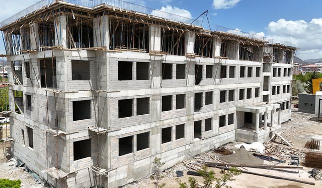 Van’da eğitim yatırımları hız kesmeden devam ediyor: 3 yılda 246 yeni okul