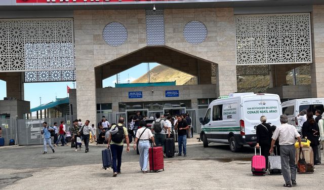 Yeni bir rekora imza atan Van Kapıköy Sınır Kapısı için çağrı!