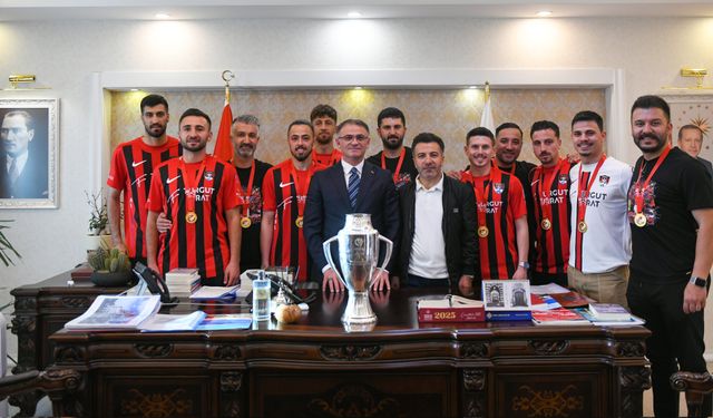 Vali Balcı, Şampiyon Vanspor’u ağırladı!
