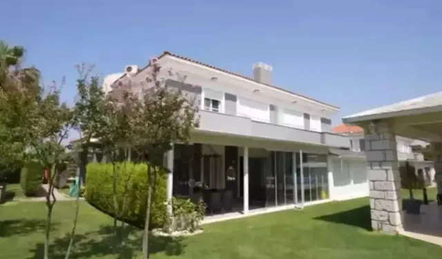 Bir dönem adı Vanspor ile anılıyordu: Ünlü teknik direktörün ultra lüks yazlığı gündem oldu!