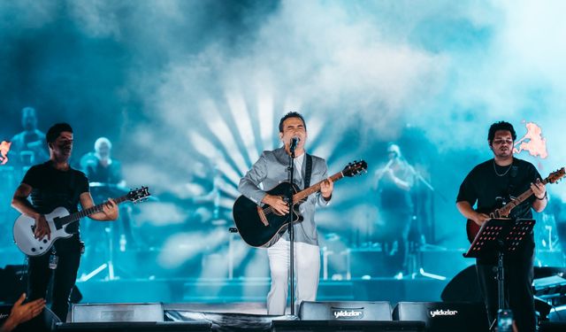 Van Kültür Yolu Festivali'nde Vanspor tezahüratı gece damga vurdu!