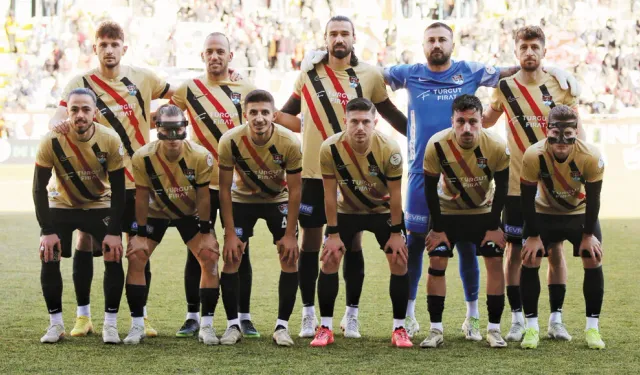 Vanspor’da sarı duvar yuvada kaldı!