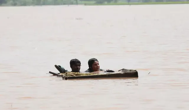 Sel felaketinde ölü sayısı 840'ı geçti
