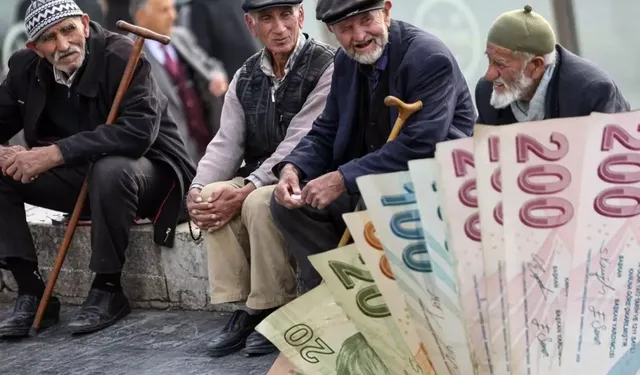 Cumhurbaşkanı Erdoğan düğmeye bastı: Emekli maaşlarına zam geliyor!
