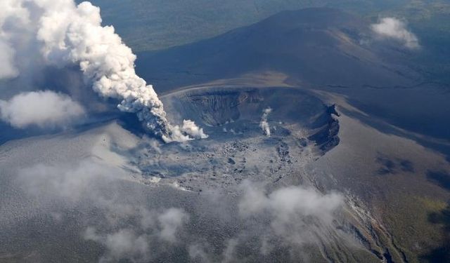 Yanardağda patlama oldu: 3’üncü seviye alarm verildi!