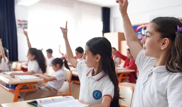 Van’daki okullarda giyilecek kıyafetlerinin nasıl olacağı belli oldu!
