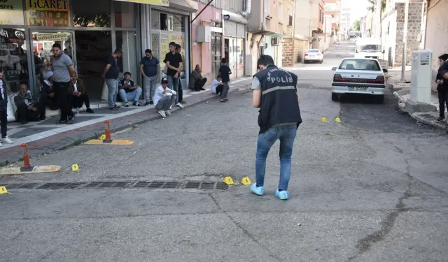 Akraba iki aile arasında silahlı kavga: 1 kişi öldü, 3 kişi yaralandı!