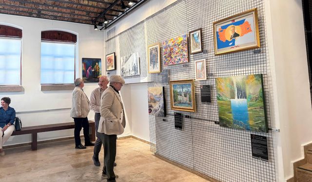 Emekli askerlerden resim sergisi