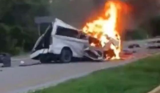 Feci kazada 15 kişi öldü