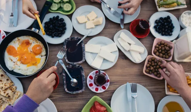 Kahvaltıda bunları asla yemeyin: Sağlığı bozan 5 gıda