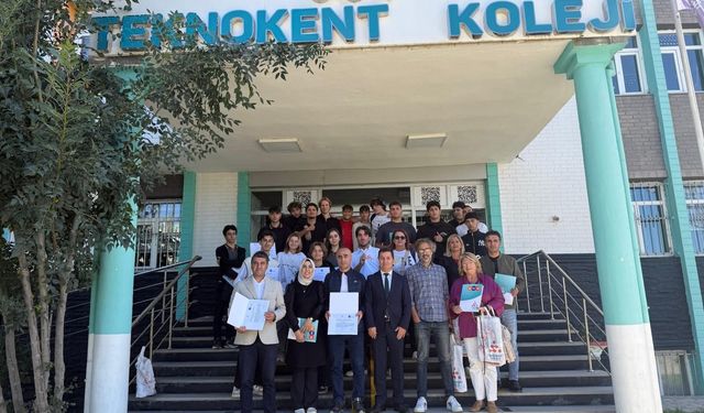 Van Teknokent Koleji'nden büyük başarı: Büyük projeden destek alacak 6 okul ardasında!