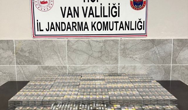 Van'da kaçakçılık operasyonu: Yüzlerce paket sigara ele geçirildi!