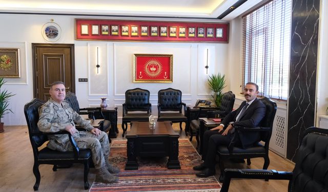 Tuğgeneral Avkıran’dan Erciş jandarma karakoluna ziyaret