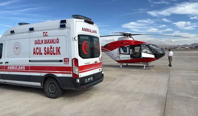 Trafik kazasında yaralanan şahıs ambulans helikopter ile Van’a getirildi