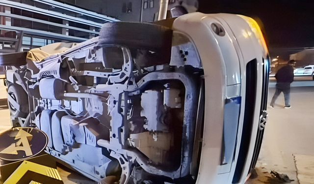 Van'da minibüs ile kamyonet çarpıştı: 3 yaralı…