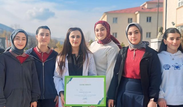 Türkiye, Van’daki öğretmenin başarısını konuşuyor!