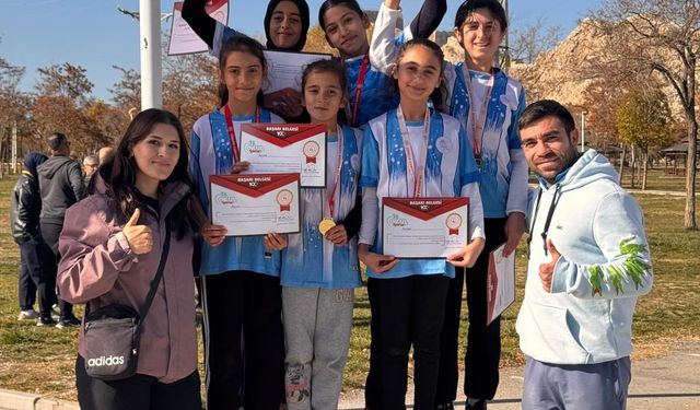 Cumhuriyet Ortaokulu’ndan çifte başarı!