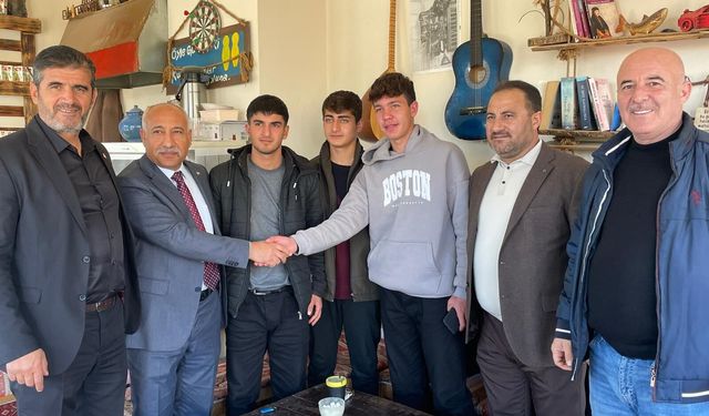 Başkan Güngöralp, Erciş esnafının talep ve sorunlarını dinledi!