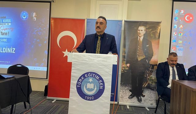 Türk Eğitim-Sen Van Şubesi’nde Selçuk Yürektürk güven tazeledi