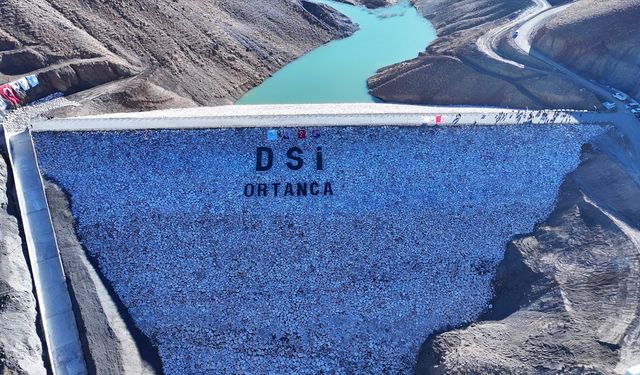 Van’da tarım ve hayvancılığa can suyu olacak: Su tutmaya başladı!