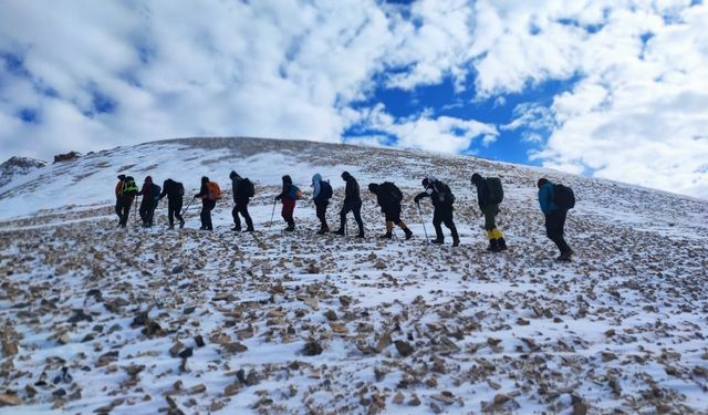 Van’daki Vivara Dağı, dağ sporunun merkezi olma yolunda!