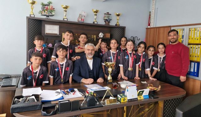 Van, bu okulun başarısını konuşuyor!