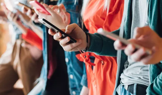 Öğrenciye ÖTV'siz akıllı telefon! Modeller belli oldu, tek bir şart var