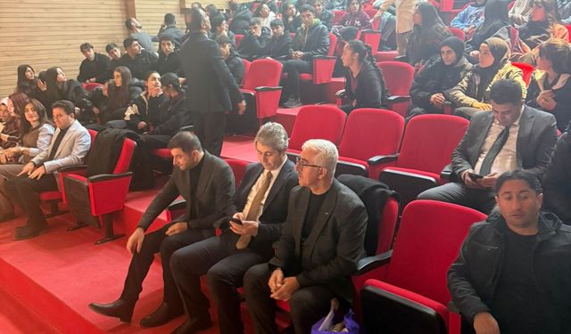 Van’da gençlik buluşması büyük ilgi gördü