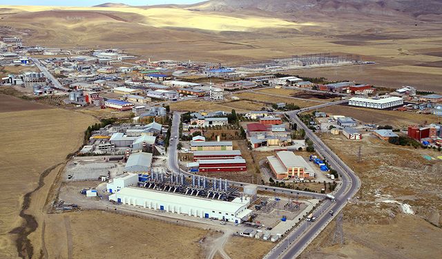 Van OSB’de seçim heyecanı: Mavi liste adayı Bozkurt sahaya indi!