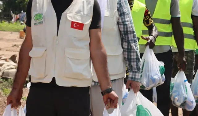 Başkan Elibüyük Van’da konuştu: Umut Kervanı’nın kriz bölgelerinde yardımı sürüyor