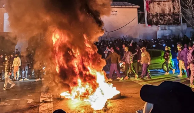 Van’ın yanı başındaki ülkede ortalık yangın yeri: Can kaybı 2 bine yükseldi!