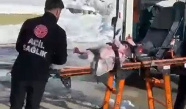 Şemdinli'de yanık olayı: 9 aylık bebek Van'a sevk edildi