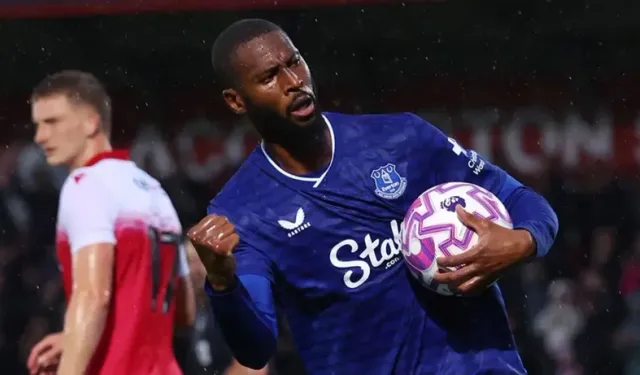 Fenerbahçe’de 'bitti' denilen transfer rafa kaldırıldı!