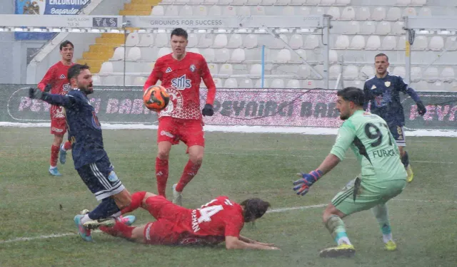 Trendyol 1. Lig'de lider değişti! 4 gollü maçta kazanan takım zirvenin yeni sahibi oldu